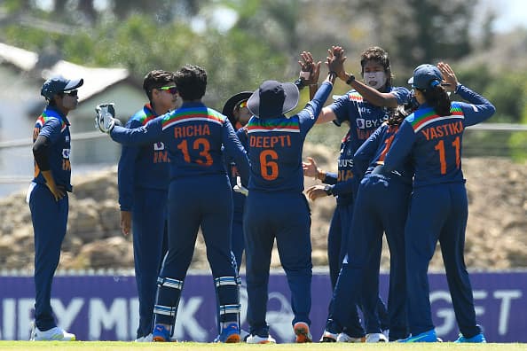 India put end to Australia's record streak