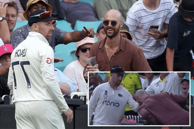 Ashes 2021-22: WATCH - Jack Leach signs an autograph for the head of a bald fan during the SCG Test