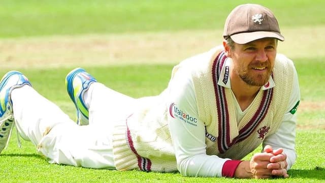 James Hildreth announces retirement from Somerset career
