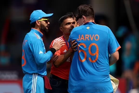 Serial pitch invader ‘Jarvo 69’ disrupts India-Australia World Cup match