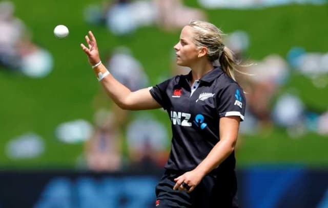 Jess, Bates, Green star in another New Zealand's dominating win over Bangladesh