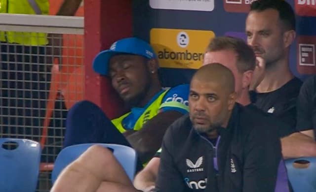 WATCH : Jofra Archer Caught Napping During 3rd ODI Against India IND vs ENG 2025