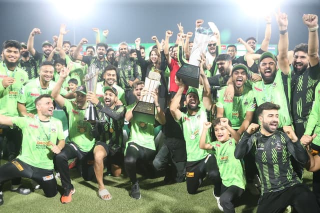 Lahore Qalandars pull off sensational chase to seal third PSL title
