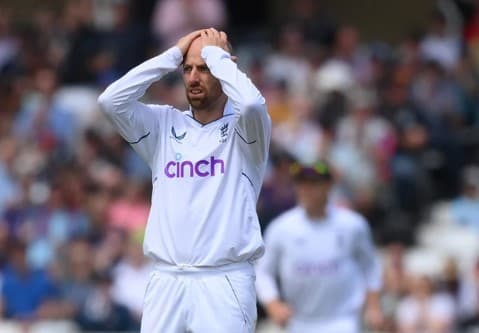 Jack Leach to undergo knee surgery