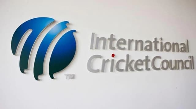Senior ICC officials Chris Tetley and Claire Furlong resign