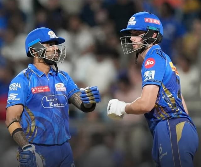 Clinical Mumbai Indians beat Sunrisers Hyderabad by 4 wickets