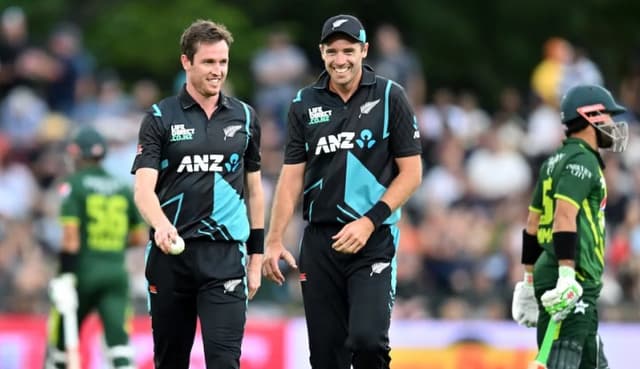 Pakistan lose straight four matches against New Zealand 