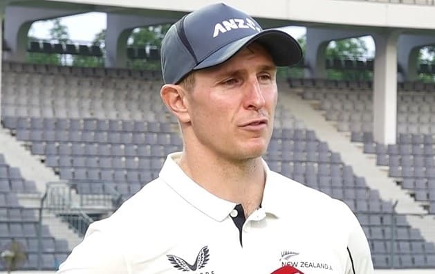 Mitchell Hay targets partnerships after gritty 68*
