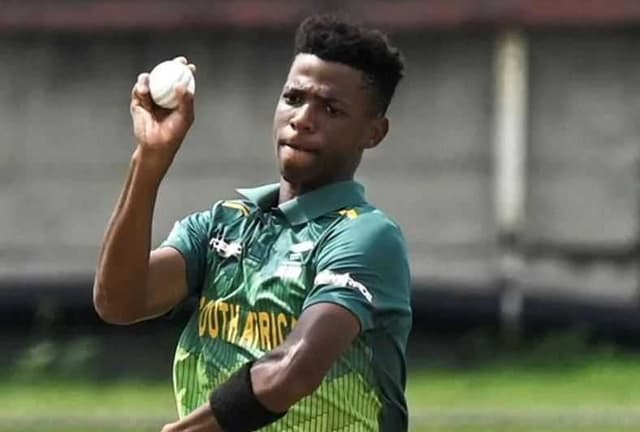 South Africa cricketer Mondli Khumalo in severe condition following pub attack