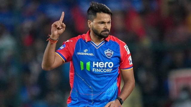 Mukesh Kumar Fined for Breaching Code of Conduct against Mumbai Indians