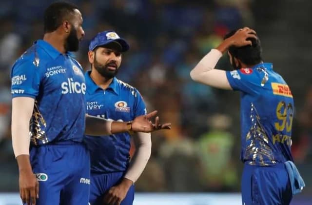 Mumbai Indians lose fourth game in a row