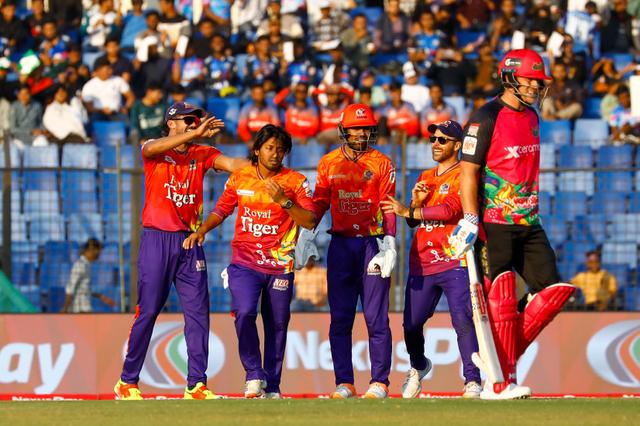 Ryan Burl, Sunzamul Islam shine as Durbar Rajshahi claim massive victory over Sylhet Strikers