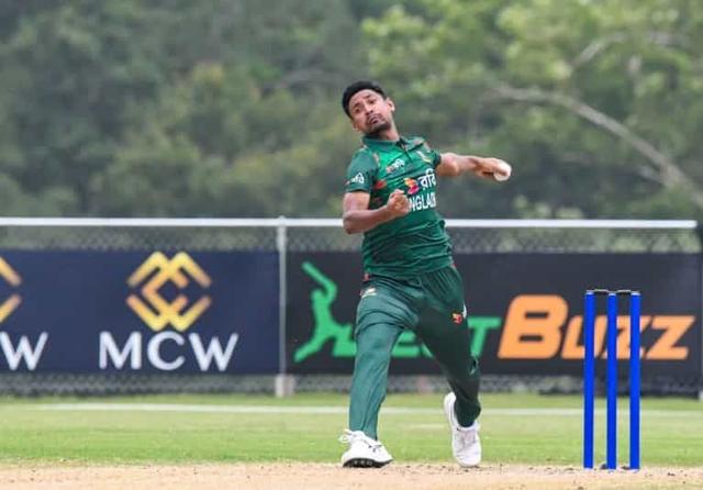 Elias Sunny congratulates Mustafizur for breaking his record