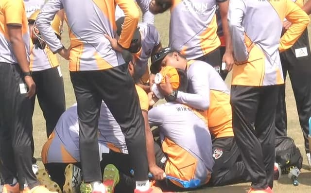 Mustafizur suffers head injury, taken to hospital 