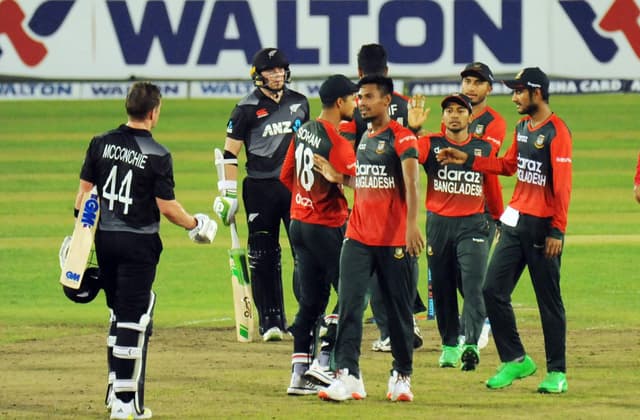 Bangladesh hold nerve to go 2-0 up 