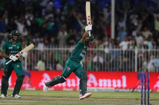 Naseem's last over heroics takes Pakistan to Asia Cup final