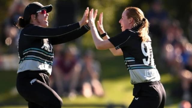 Bree Illing and Bella James Earns Maiden New Zealand's Women's Central Contract