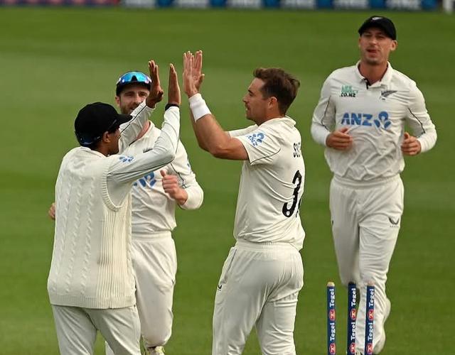 Kane Williamson's sublime 156 stretches New Zealand's domination in Hamilton Test