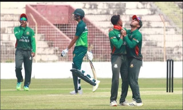 Shamyl Hussain's scintillating fifty aids Pakistan U19 win the only T20 