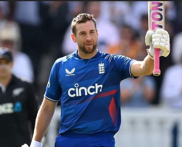 Malan, Moeen star in England's series clinching victory  