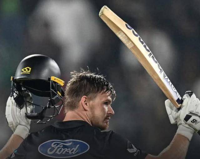 Glenn Phillips' sublime hundred thrashes Pakistan in the opening match of ODI tri-series