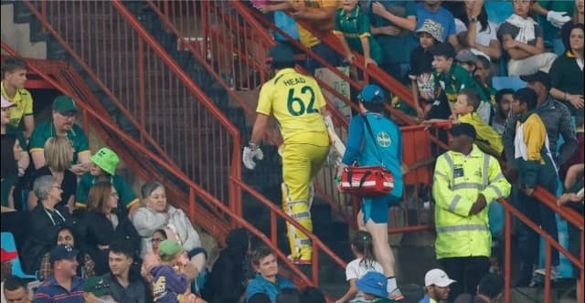 Head injury could force Australia revamp their batting lineup in the world cup