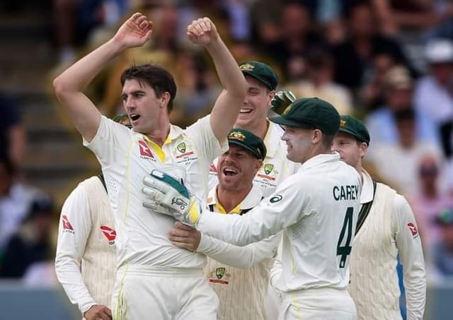 Rain aids Aussies as Australia retain the Ashes 