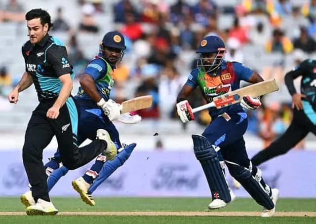 Asalanka, Theekshena help Sri Lanka clinch the first T20I in a thrilling finish in Auckland 