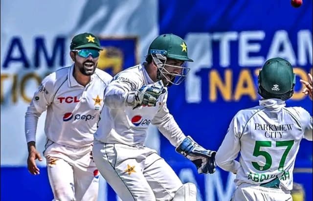 Pakistan on the verge of winning the Galle test despite Dhananjaya heroic 