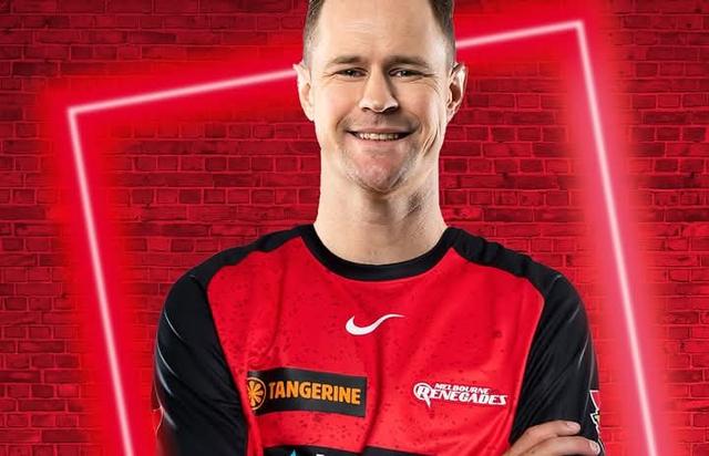 Melbourne Renegades secure left-arm quick Jason Behrendorff for next BBL season