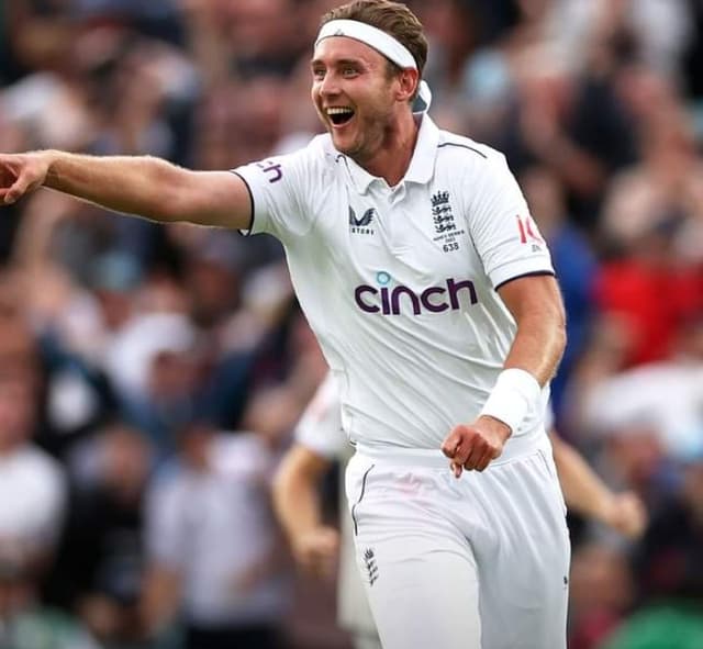 England win the last match by 49 runs to sqaure the series 