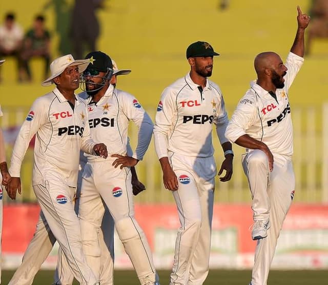 Saud Shakeel's valiant 134 leads Pakistan to top after day 2