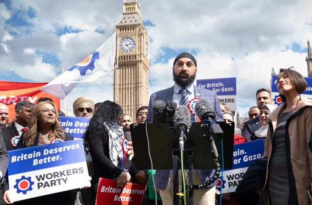 Monty Panesar withdraws as Workers Party general election candidate 