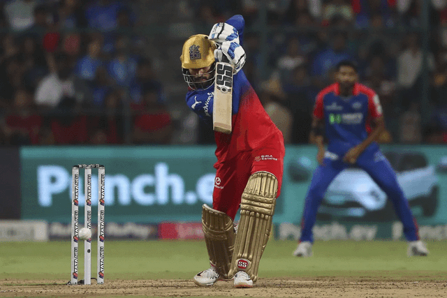 RCB make it 5 on the trot as DC playoff hopes hanging by a thread