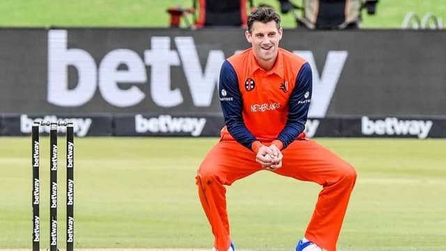 Pieter Seelaar announces retirement from International cricket due to a sustained back injury