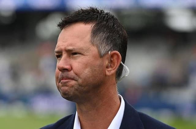 Ricky Ponting expresses disappointment as Oval crowd pelts him with grapes