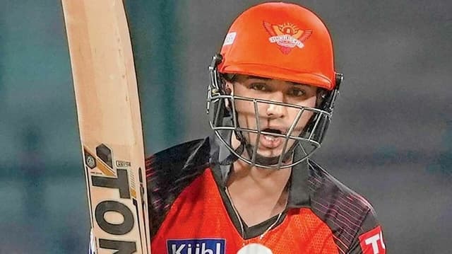 Abhishek Sharma should continue batting at the top order, says Zaheer Khan