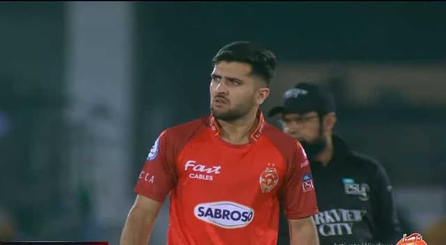 Fazalhaq Farooqi fined 10 percent for using abusive language in PSL 8