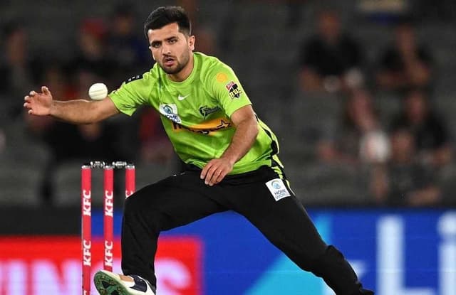 Sydney Thunder terminates Fazalhaq Farooqi's contract due to behaviour issues