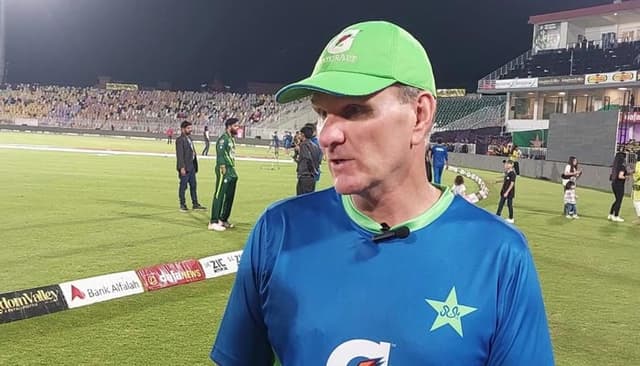We don’t have a champion team, says Bradburn Pakistan head coach