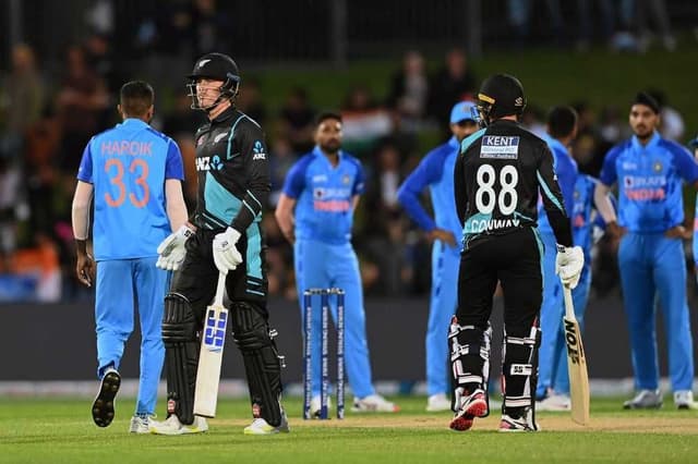 India look to level series in final ODI against New Zealand