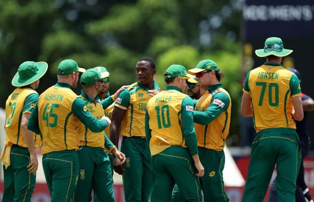 De Kock, Rabada star in South Africa's win against USA