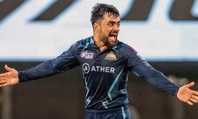 Rashid Khan become the third bowler to take 150 IPL wickets