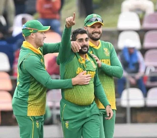 Bavuma's unbeaten 90 steers South Africa home 
