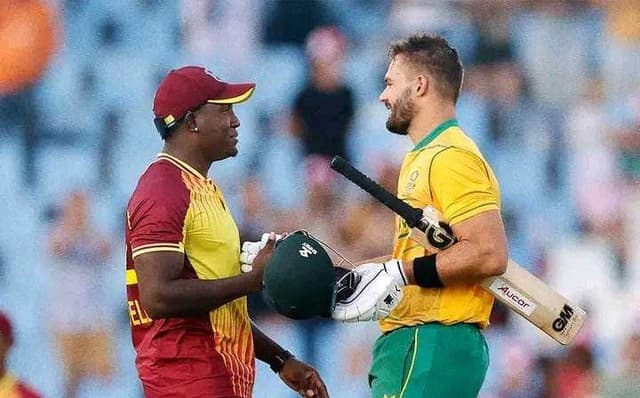 South Africa climb the mountain in a record breaking run chase to level the series 