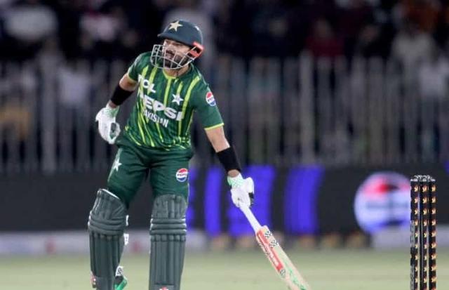 Shehzad ripped apart Rizwan