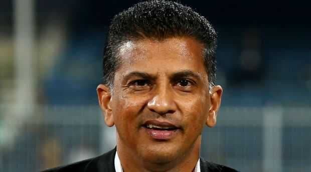 Roshan Mahanama keeps his promise of meeting a boy in Mumbai