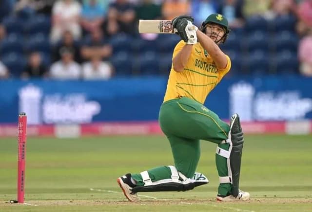 Rossouw's unbeaten 96 helps South Africa to level T20I series