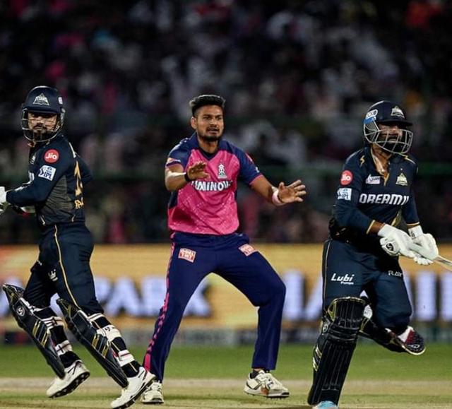 Tewatia - Rashid's late blitz takes Gujrat home in a thriller of a chase 