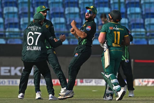 [WATCH] Saud Shakeel Shouts at Temba Bavuma Following Brilliant Run-Out PAK vs SA 2025